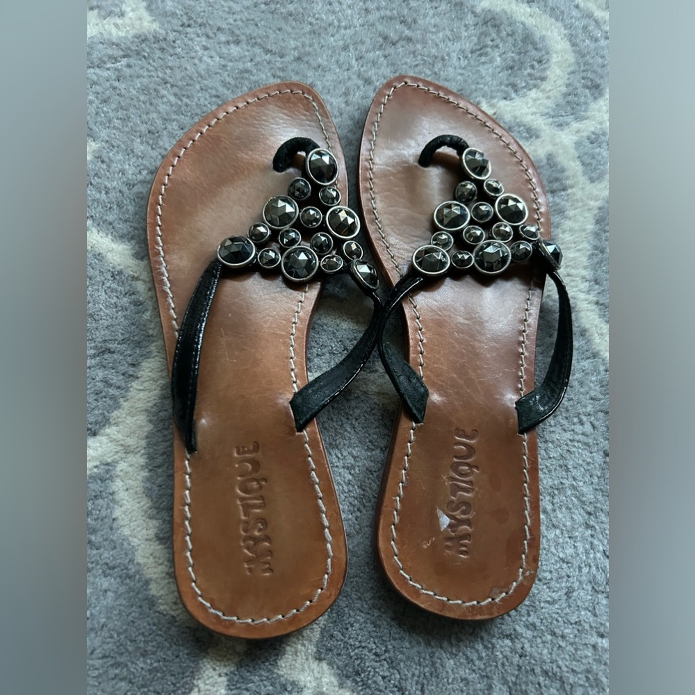 Mystique Size 9 Jewelled Sandals